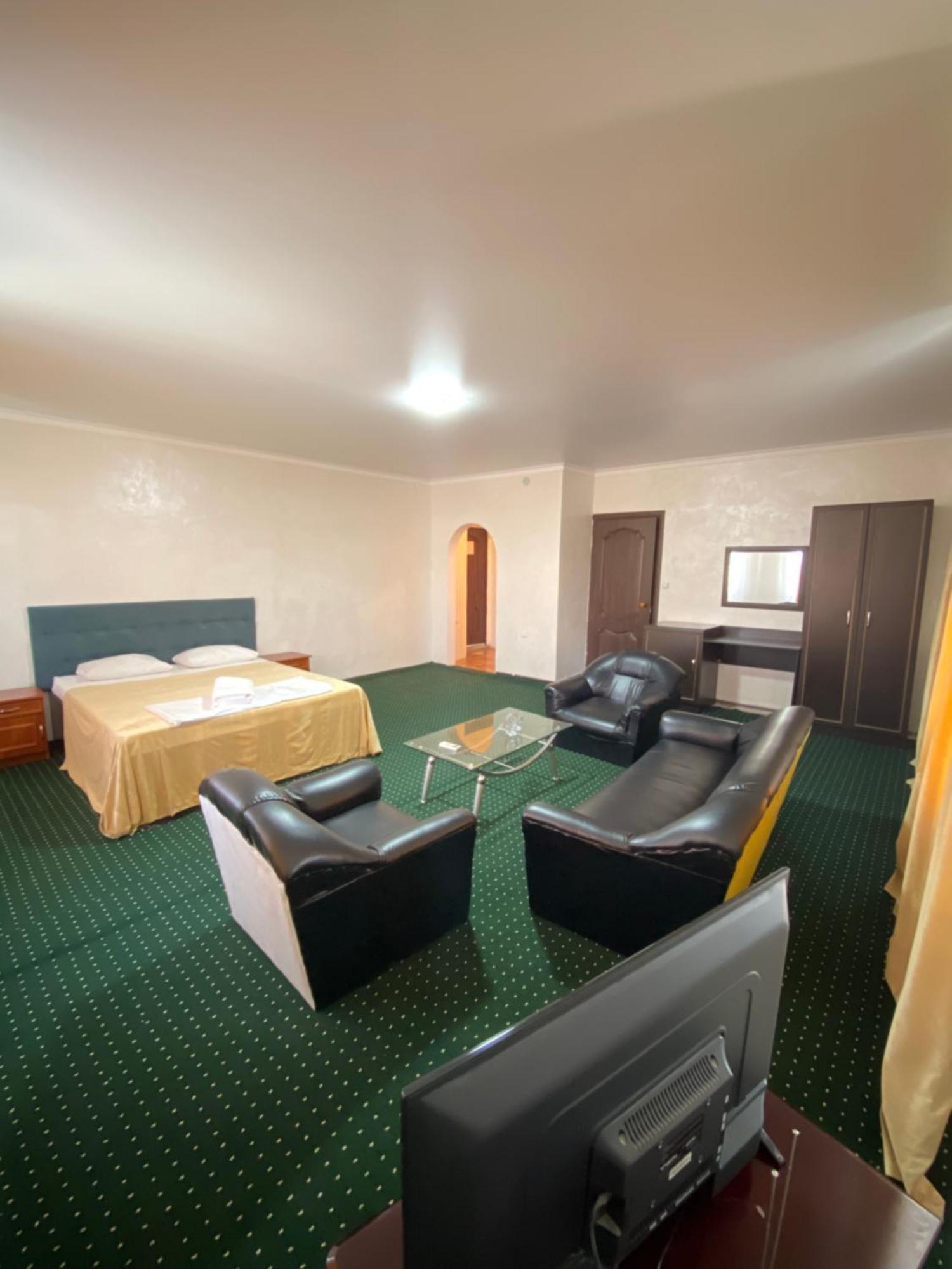 Hotel Vista 1 Turkistan Zewnętrze zdjęcie
